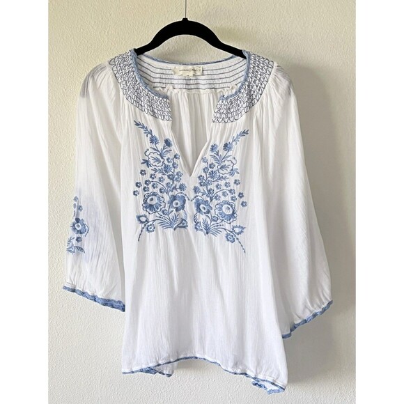 Treasure & Bond White Blue Floral Embroidered Bohemian Peasant Top Size 2X - Picture 2 of 13